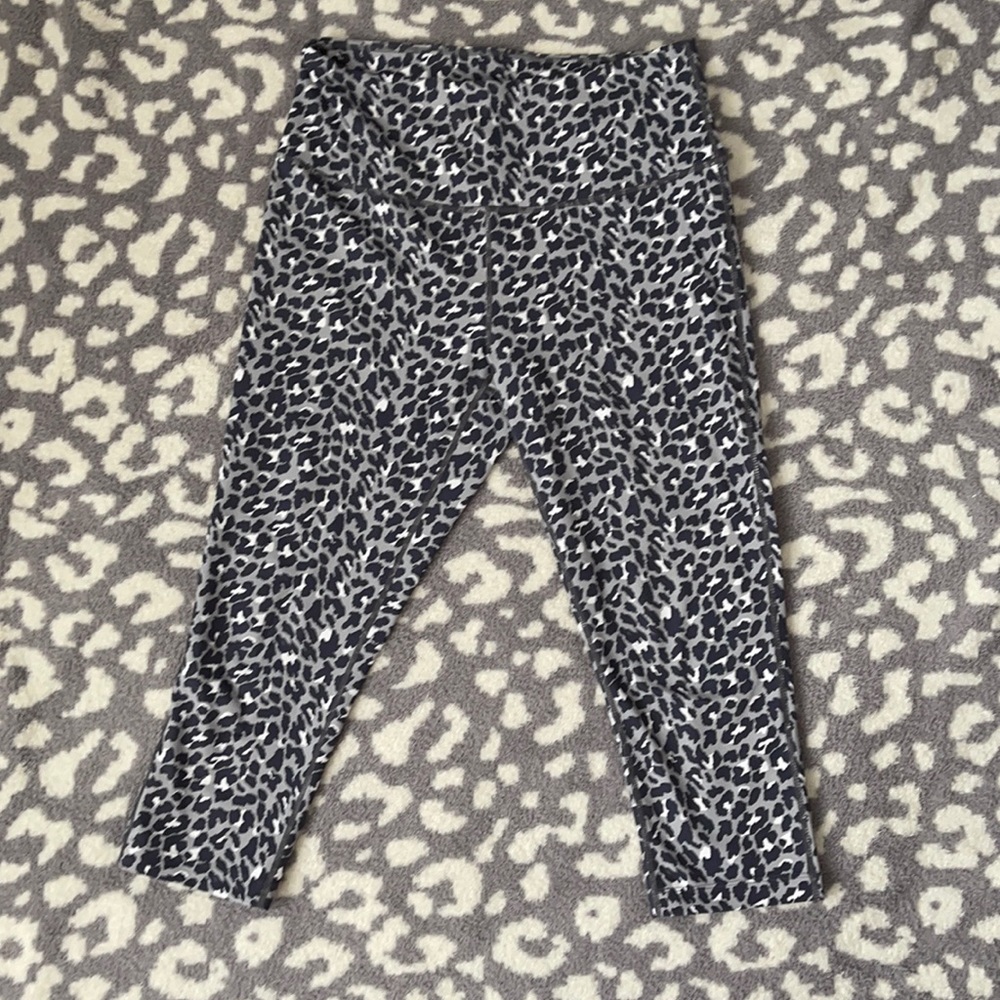 Zella leopard Capri leggings